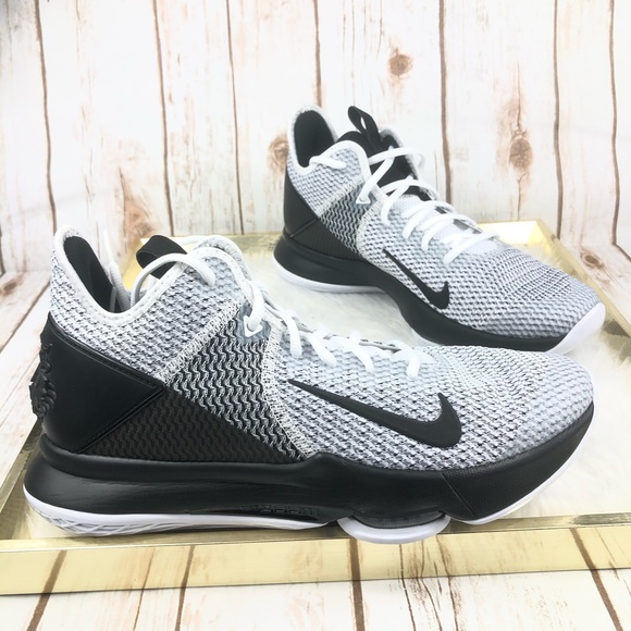 Nike LeBron Witness 4 White Black New - Picture 2 of 10